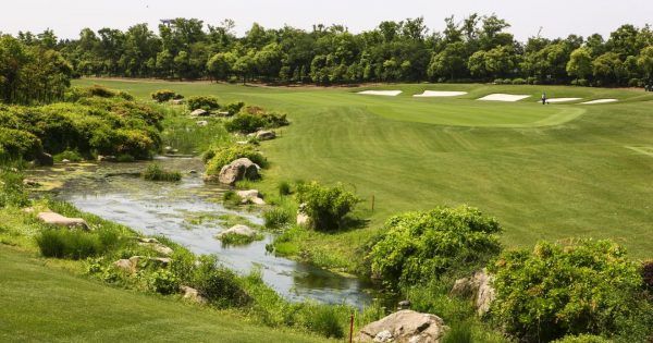 Sheshan International Golf Club Hole 2 